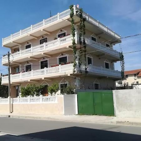 Vila Lika Durres Exterior photo